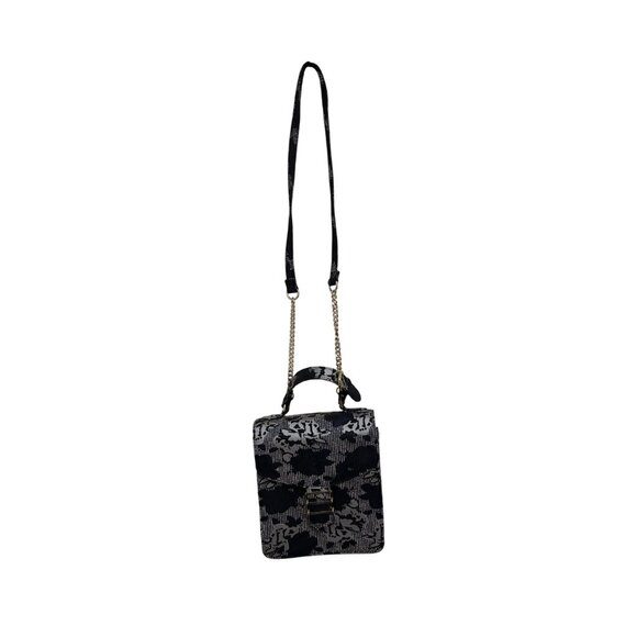 Kelly & Katie Cross Body Navy Blue White Floral - Picture 2 of 11